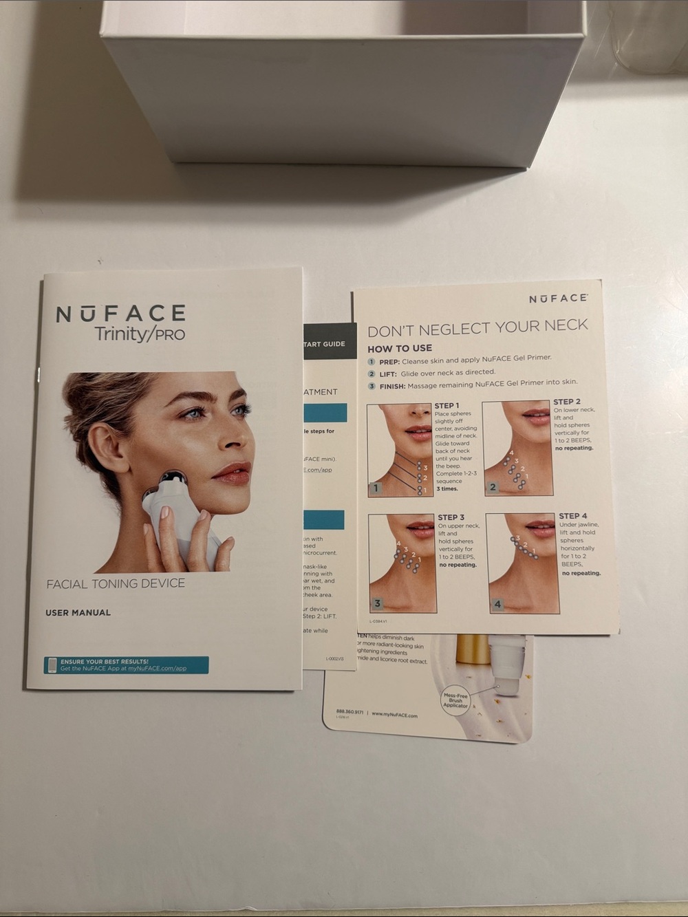 NuFace White Facial Toning Device with Gold Gel Primer. NWOT. Open Box - Picture 3 of 6